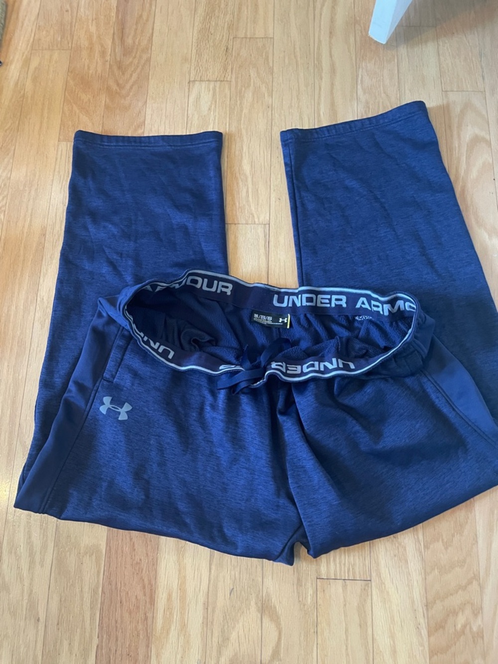 Under Armour Navy Performance Joggers men’s three XL